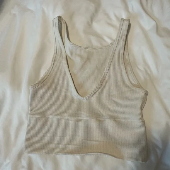 Lululemon Power Pivot Evelin tank top - Picture 2 of 3